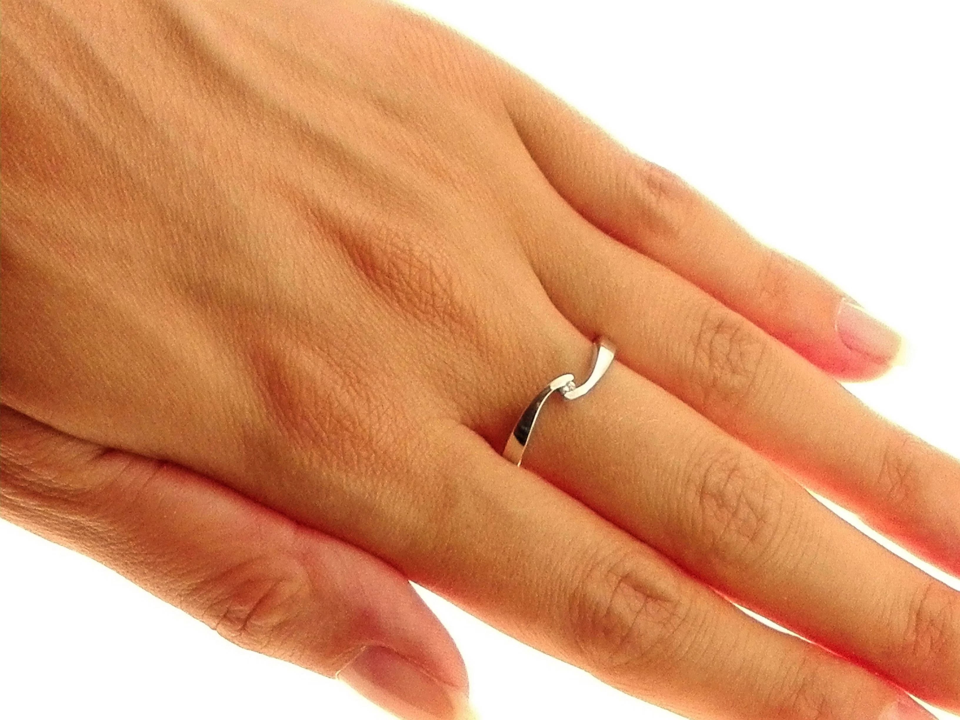 Anello Diamante Ct 0,02 Donna Solitario Oro Bianco 18 Kt Carati Ct 750 Gr 2,40 - immagine 2