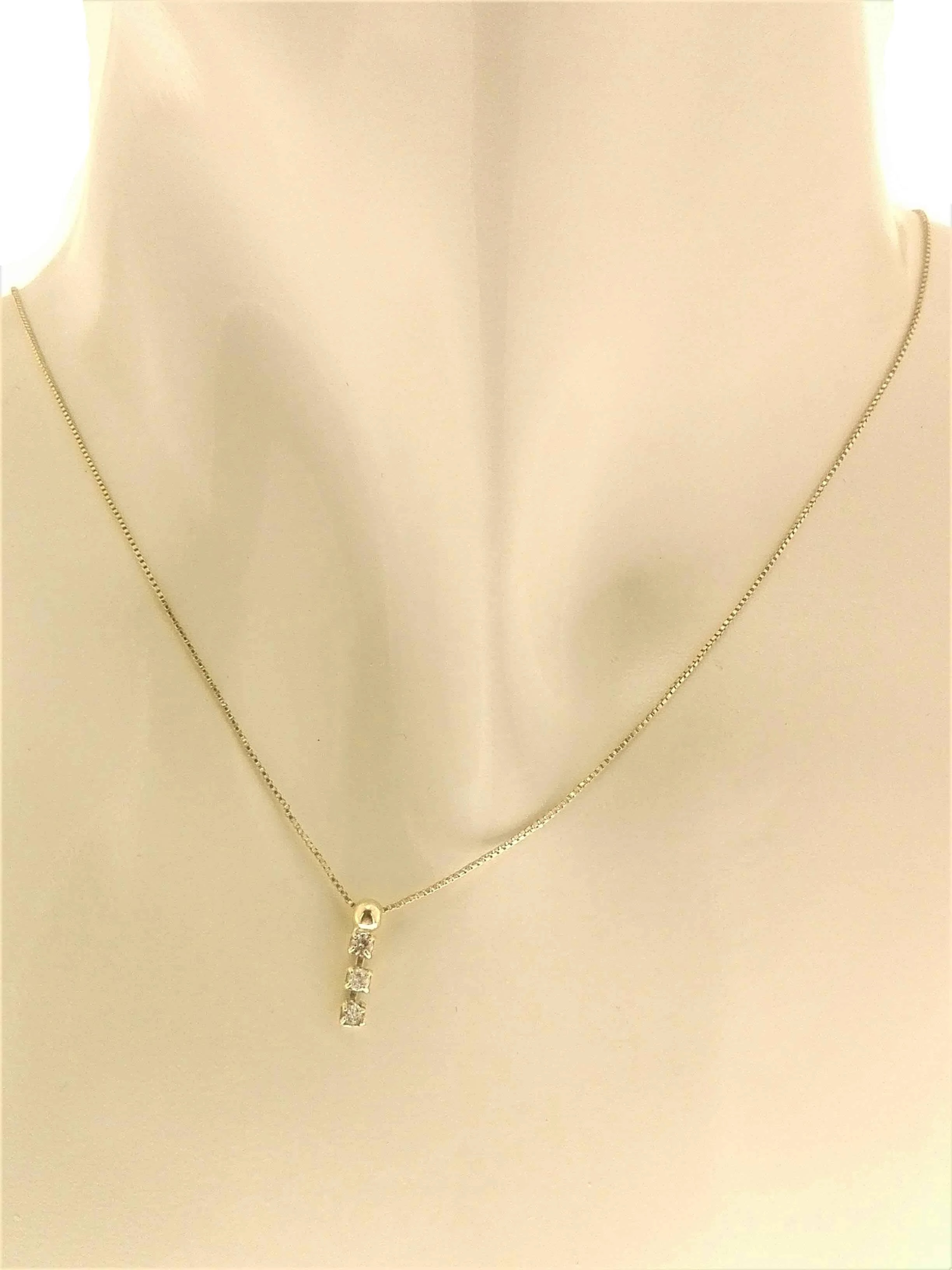 Collana Catenina Donna Trilogy Oro Giallo 18 kt Carati Ct 750 Con Zirconi Gr1,55 - immagine 2