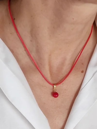 Collana Laccio Pendente Sfera Corallo Donna Oro Giallo 18 kt Carati 750